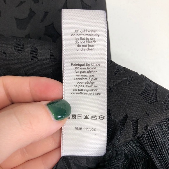 Elizabeth and James Tank Top Black Medium - Picture 5 of 7